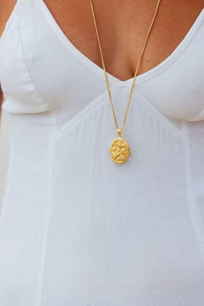 Ocean Goddess Locket 18 Karat Gold 90cm Chain