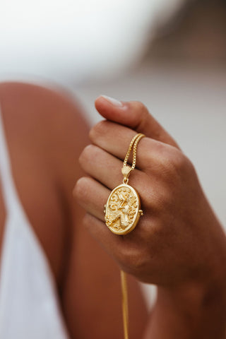 Ocean Goddess Locket 18 Karat Gold (Without Chain)